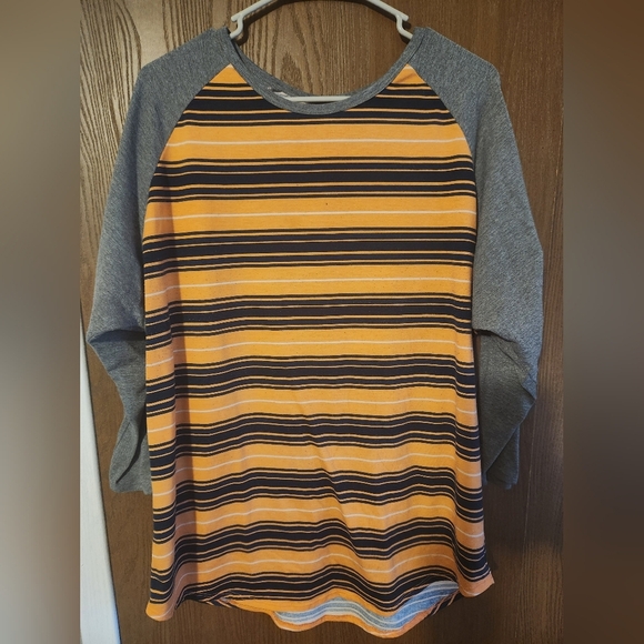LuLaRoe Peach and Gray Striped Top - Picture 1 of 3